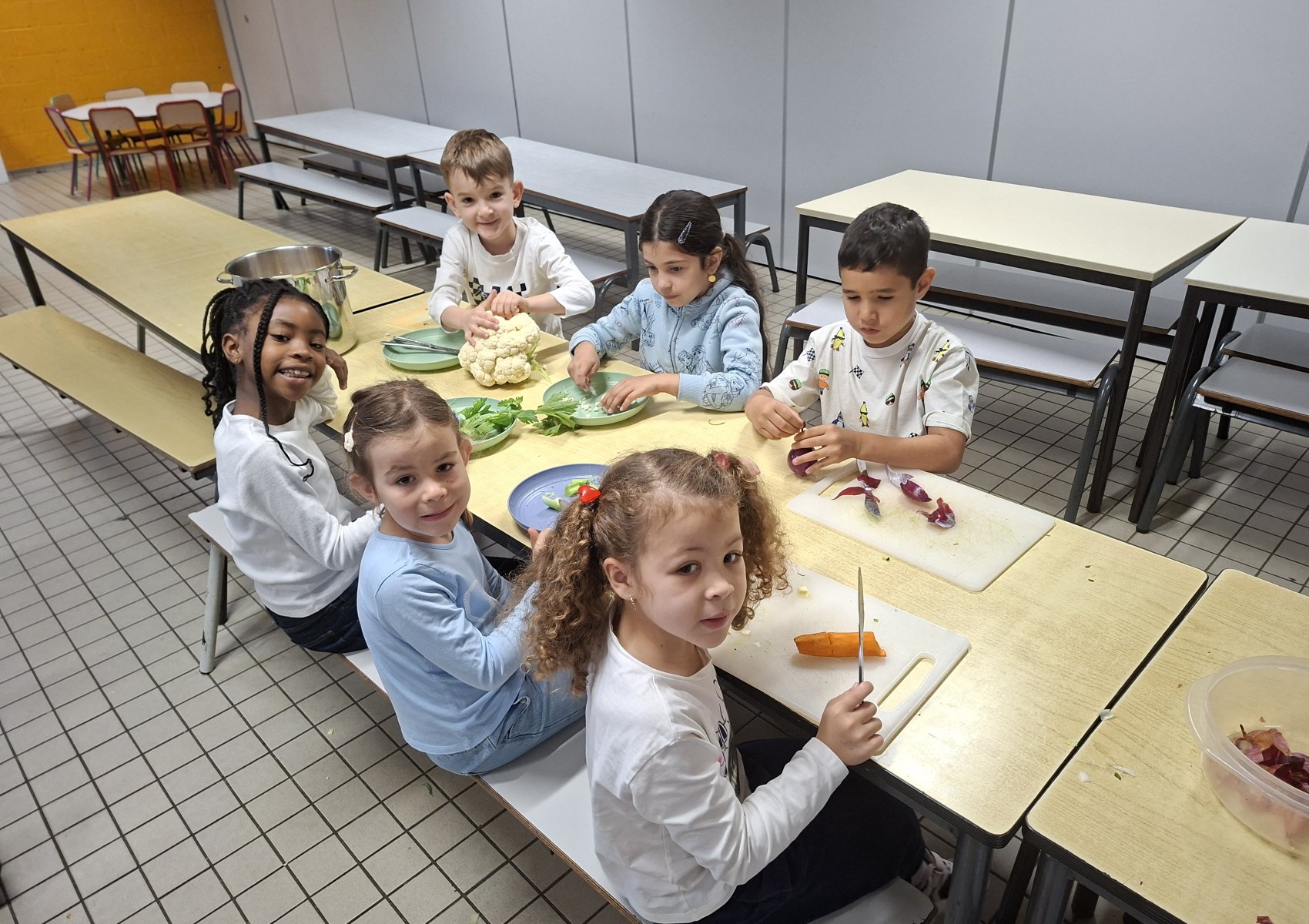 43207