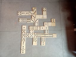 Les M3A apprennent les dominos